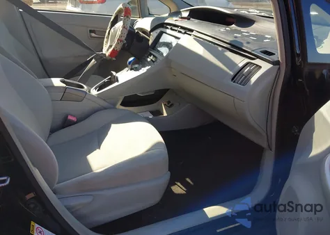 2012 Toyota Prius Two z USA, uszkodzony, nr VIN JTDKN3DU1C5537279